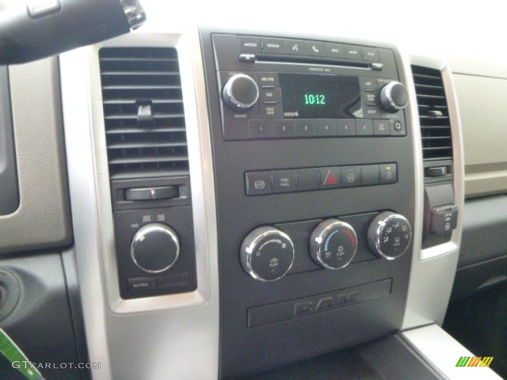 2011 Dodge Ram 2500 HD Big Horn Crew Cab 4x4 Controls Photos