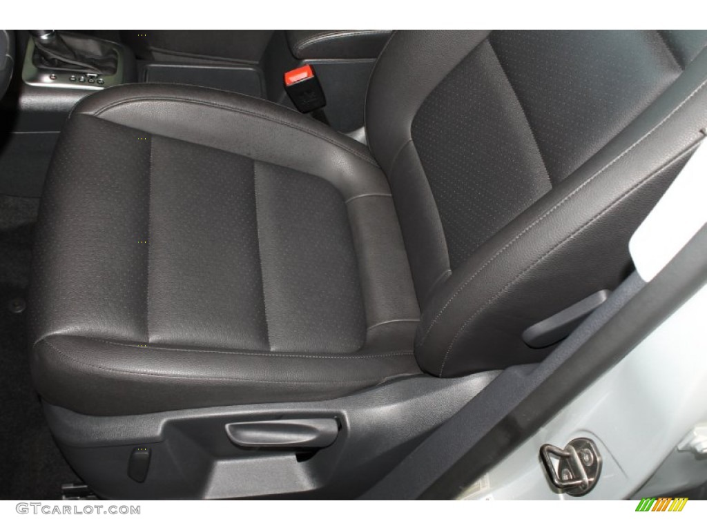 2011 Tiguan SE - Reflex Silver Metallic / Sandstone photo #14