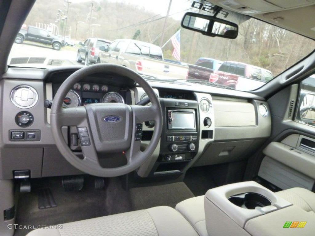 2010 F150 XLT SuperCab 4x4 - Dark Blue Pearl Metallic / Tan photo #17
