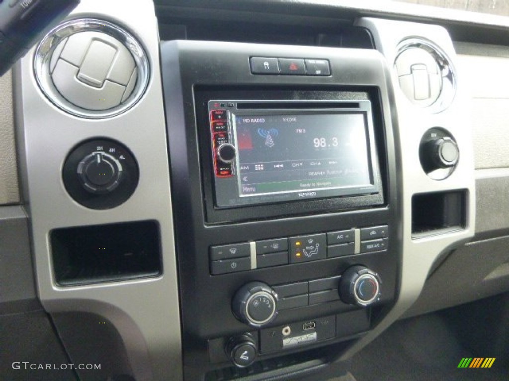 2010 F150 XLT SuperCab 4x4 - Dark Blue Pearl Metallic / Tan photo #23