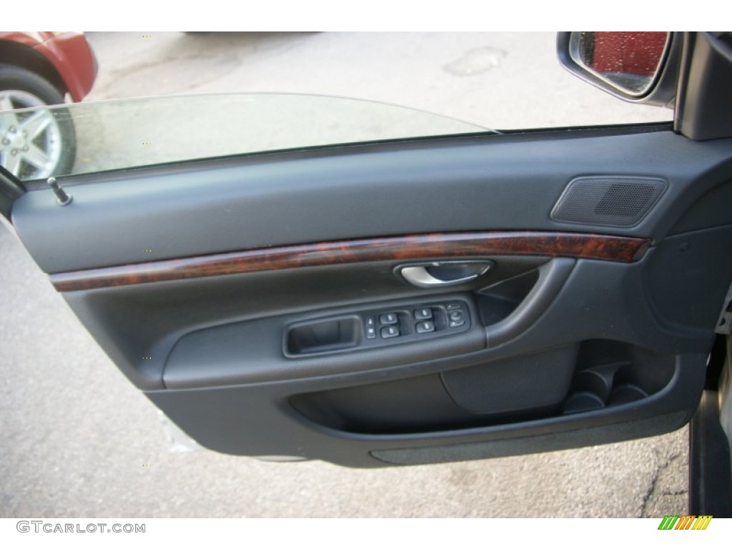 2003 Volvo S80 2.9 Door Panel Photos
