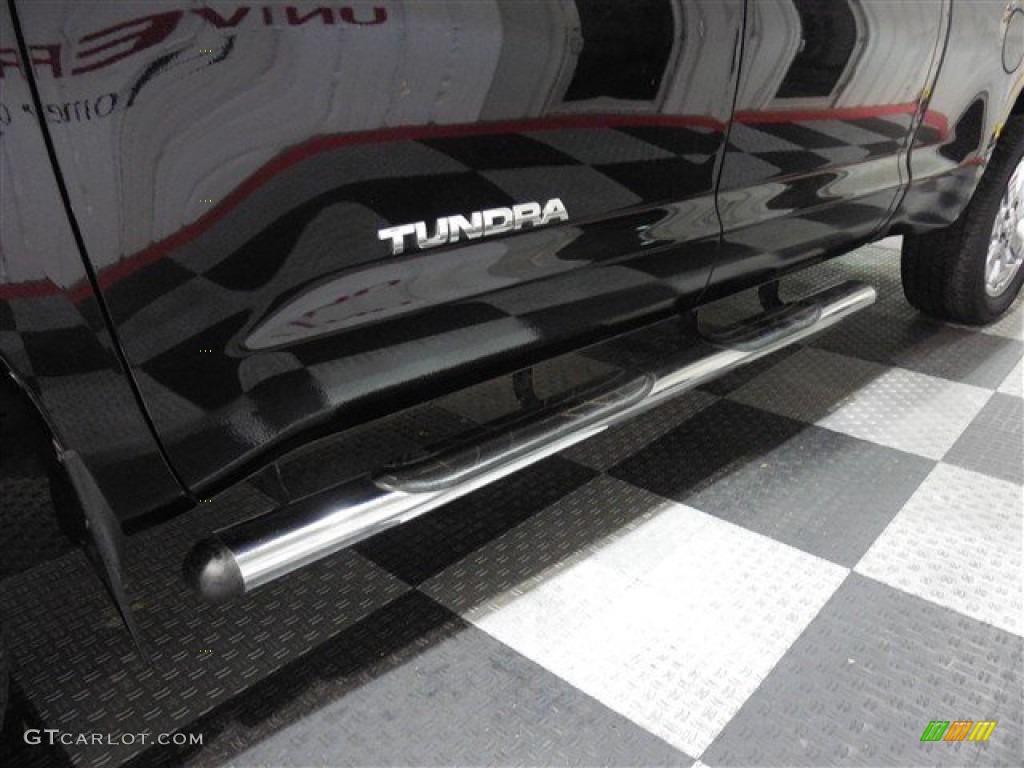 2007 Tundra SR5 Double Cab - Black / Graphite Gray photo #21