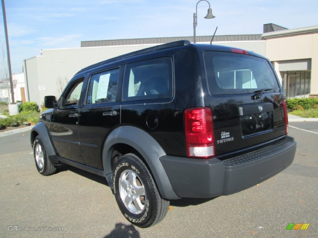 2007 Nitro SXT - Black / Dark Slate Gray/Light Slate Gray photo #5