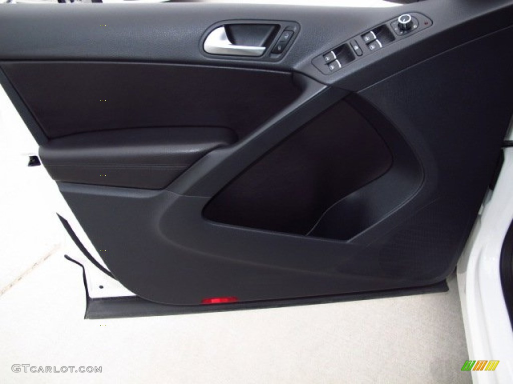 2012 Tiguan S - Candy White / Black photo #12