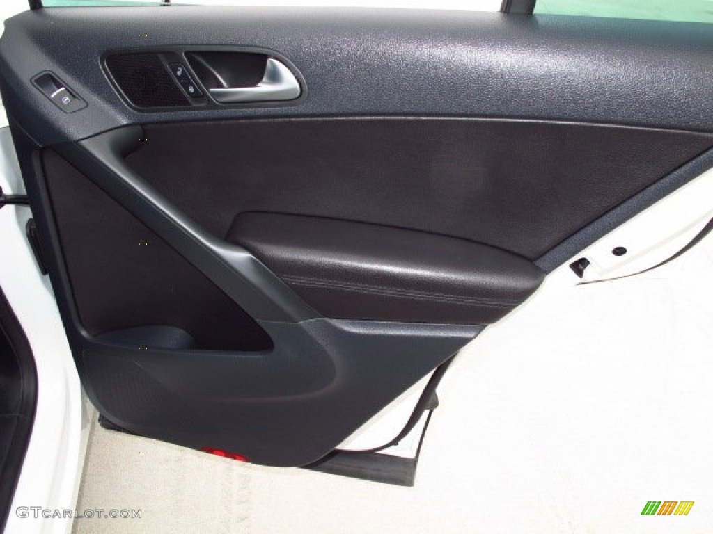 2012 Tiguan S - Candy White / Black photo #16
