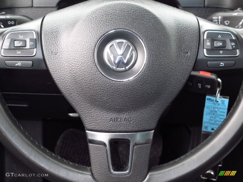 2012 Tiguan S - Candy White / Black photo #24