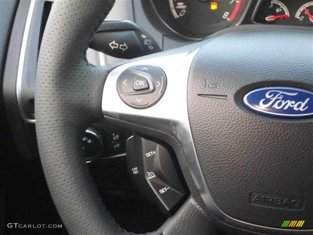 2014 Ford Focus ST Hatchback Controls Photo #88116518