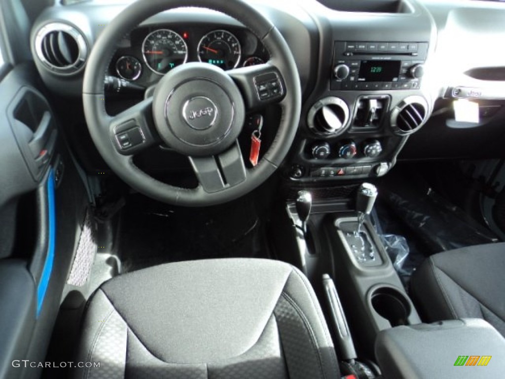 2014 Wrangler Unlimited Sport 4x4 - Anvil / Black photo #4