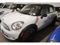Light White - Cooper Countryman Photo No. 8