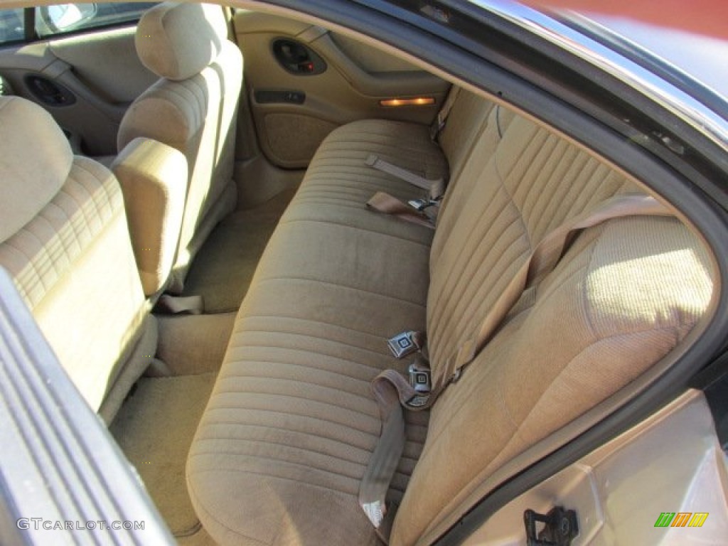 1995 Bonneville SE - Light Beige Metallic / Beige photo #15