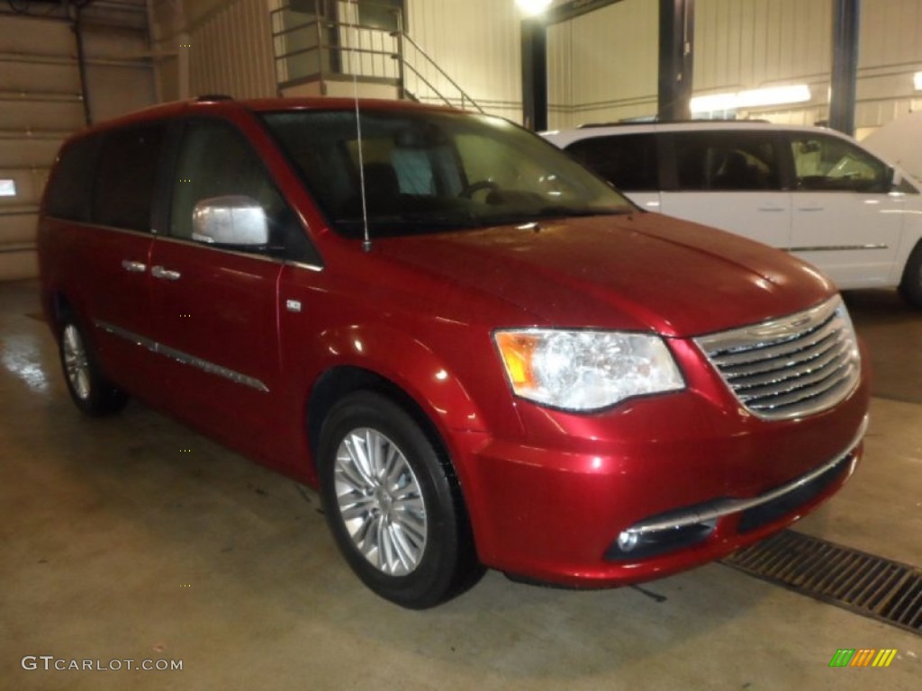 2014 Town & Country Touring-L - Deep Cherry Red Crystal Pearl / Black/Light Graystone photo #1