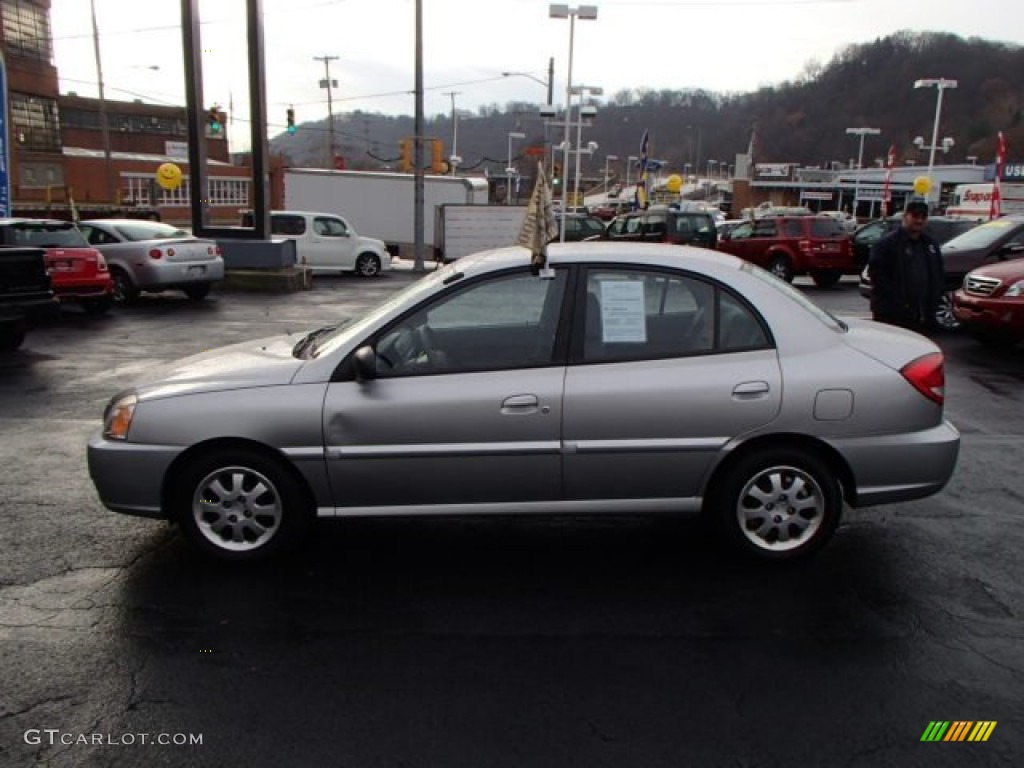 2004 Rio Sedan - Diamond Silver / Gray photo #5