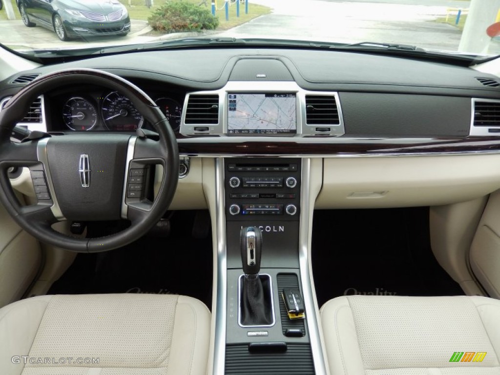 2012 Lincoln MKS FWD Cashmere Dashboard Photo #88136357
