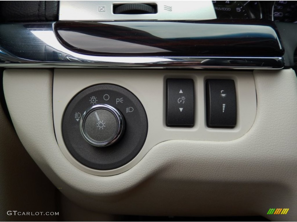 2012 Lincoln MKS FWD Controls Photo #88136459