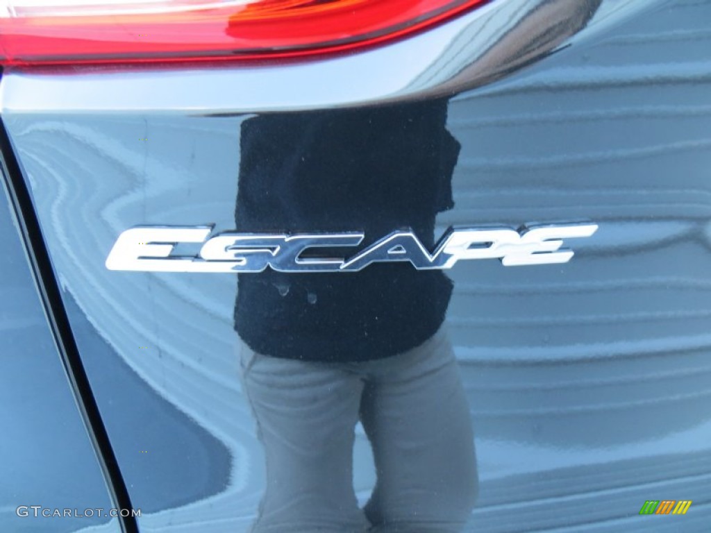2014 Escape SE 1.6L EcoBoost - Tuxedo Black / Charcoal Black photo #15