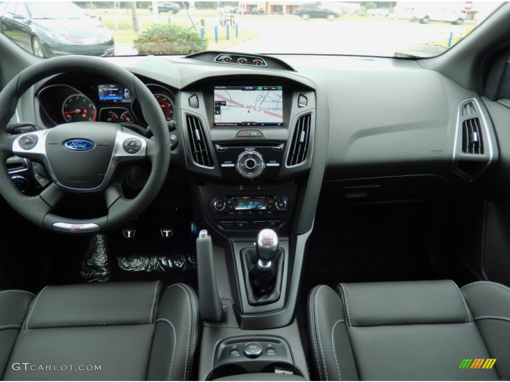 2014 Ford Focus ST Hatchback ST Charcoal Black Recaro Sport Seats Dashboard Photo #88142459