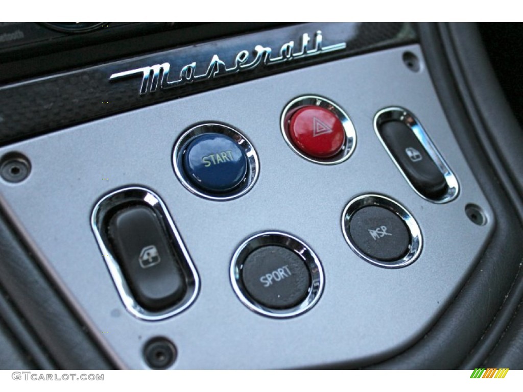2006 Maserati GranSport Coupe Controls Photo #88145561