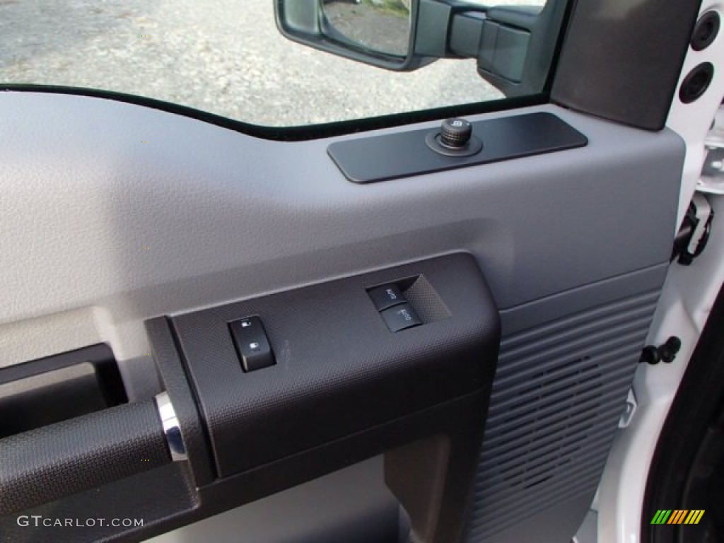 2014 F350 Super Duty XL SuperCab 4x4 - Oxford White / Steel photo #15