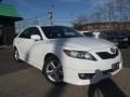Super White - Camry SE Photo No. 2