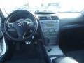 Super White - Camry SE Photo No. 36