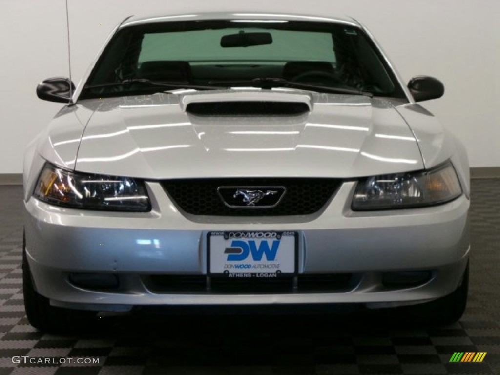 2004 Mustang GT Coupe - Silver Metallic / Dark Charcoal photo #2