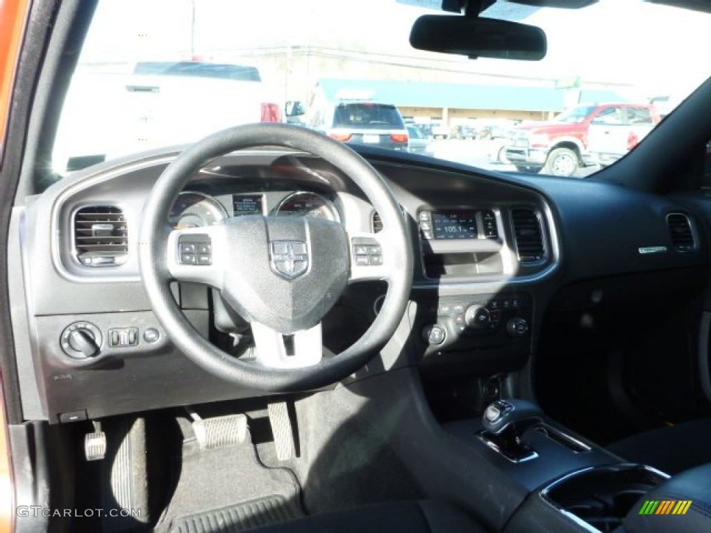 2013 Charger SE - Redline 3 Coat Pearl / Black photo #13