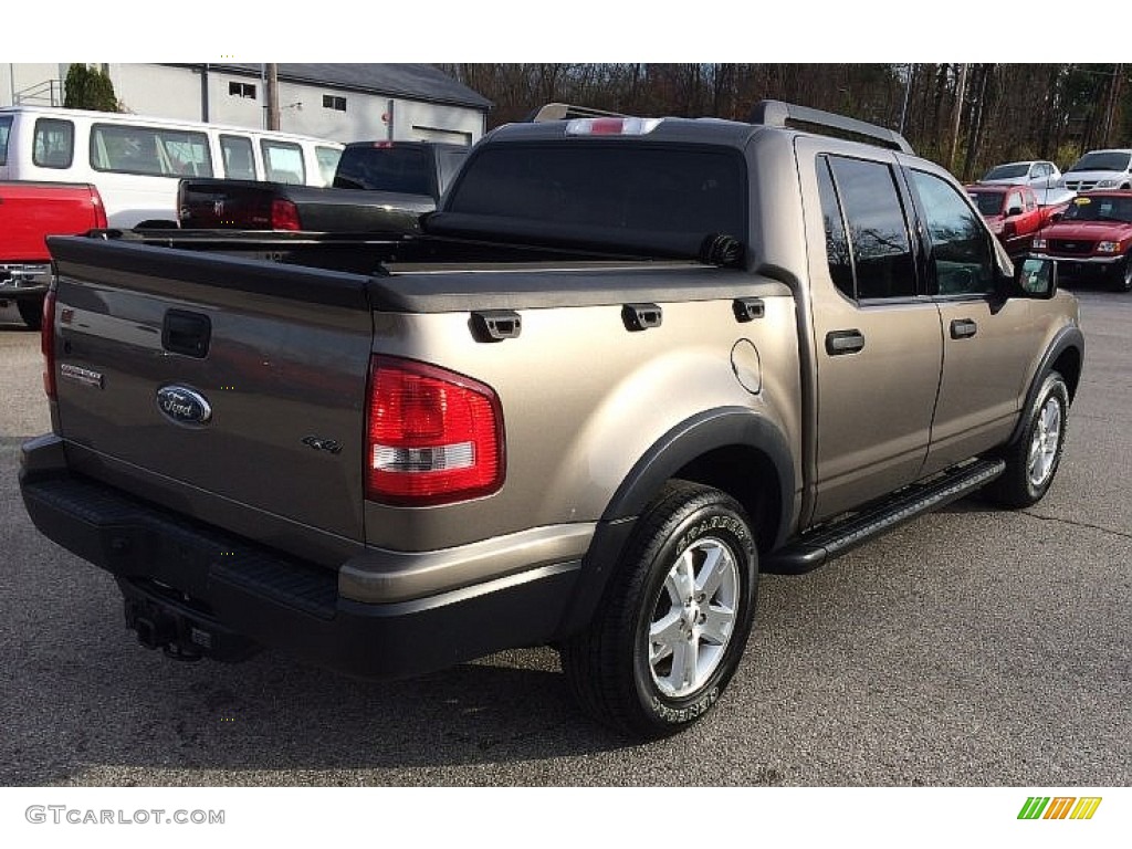 2007 Explorer Sport Trac XLT 4x4 - Mineral Grey Metallic / Light Stone photo #1