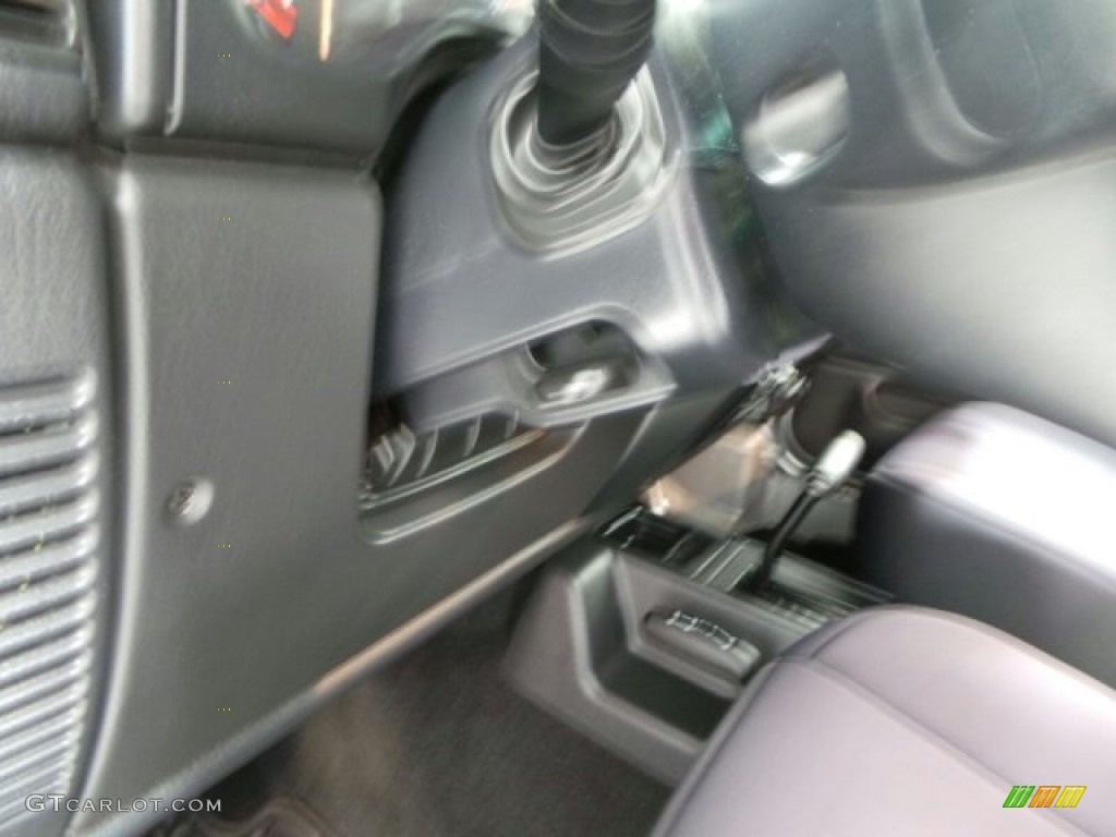 2004 Wrangler Unlimited 4x4 - Bright Silver Metallic / Dark Slate Gray photo #16