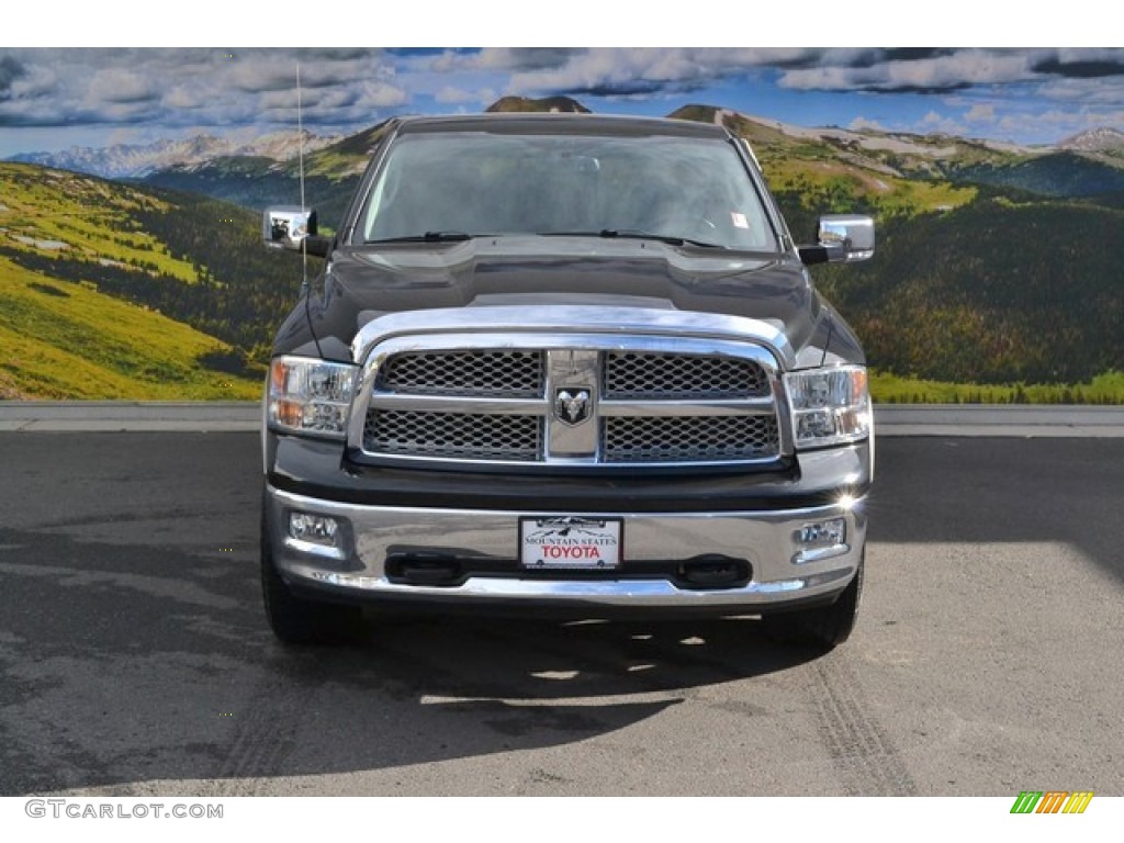 2009 Ram 1500 Laramie Crew Cab 4x4 - Brilliant Black Crystal Pearl / Dark Slate Gray photo #4