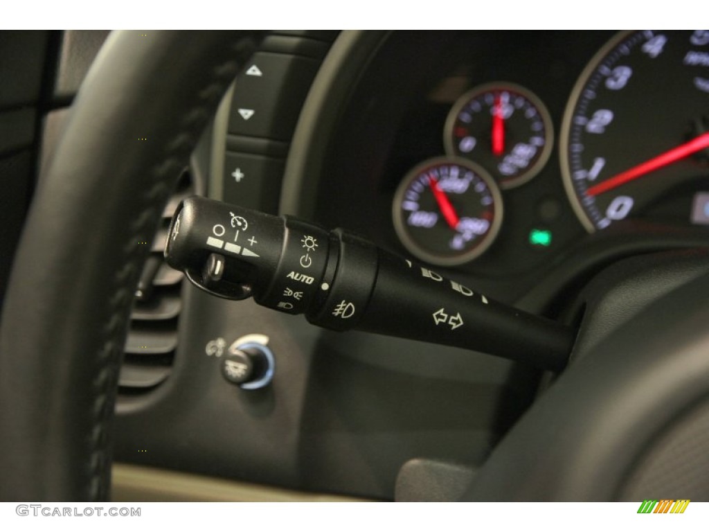 2005 Chevrolet Corvette Convertible Controls Photo #88161926