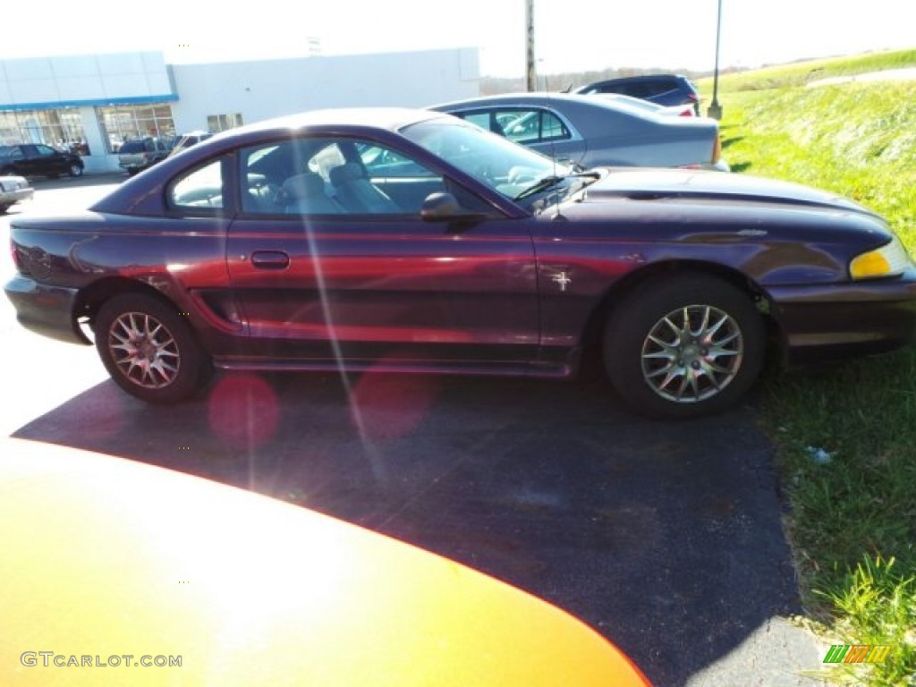 1996 Mustang V6 Coupe - Thistle Metallic / Black photo #4