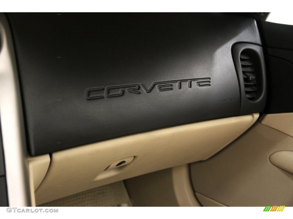 2005 Chevrolet Corvette Convertible Marks and Logos Photo #88162250