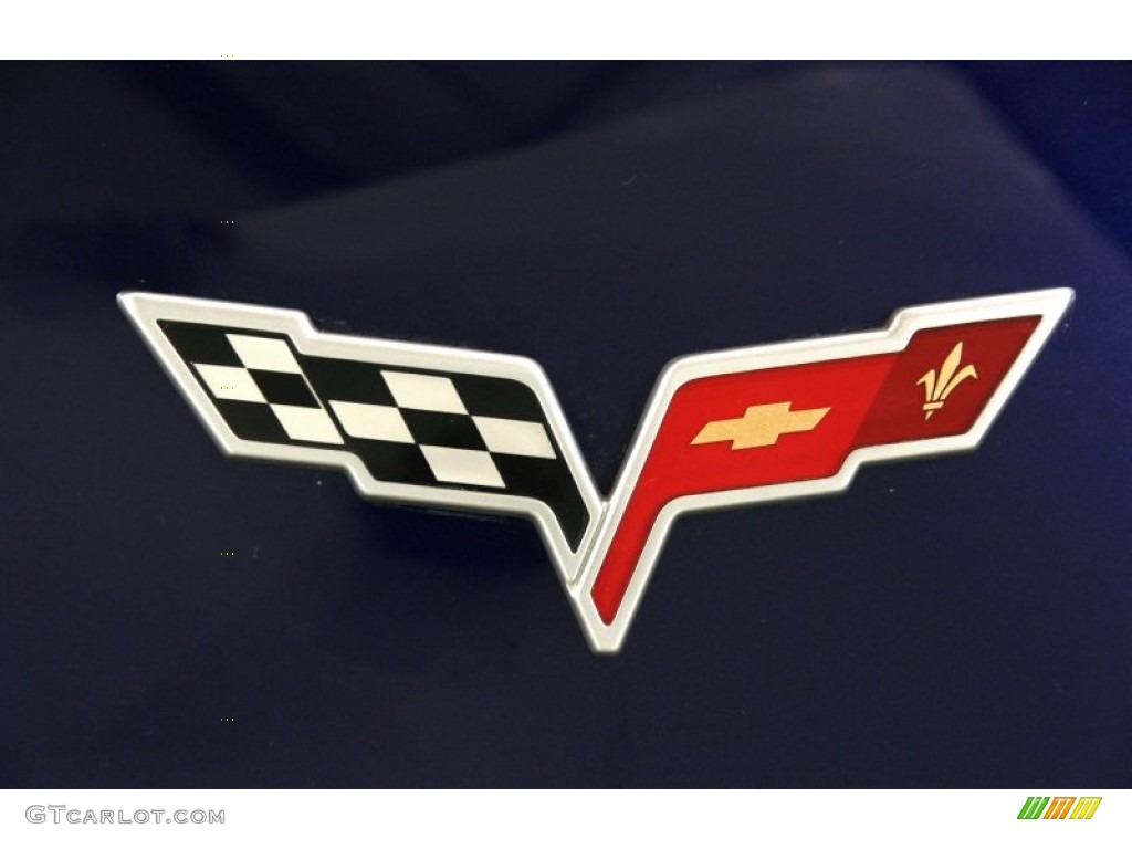2005 Chevrolet Corvette Convertible Marks and Logos Photos