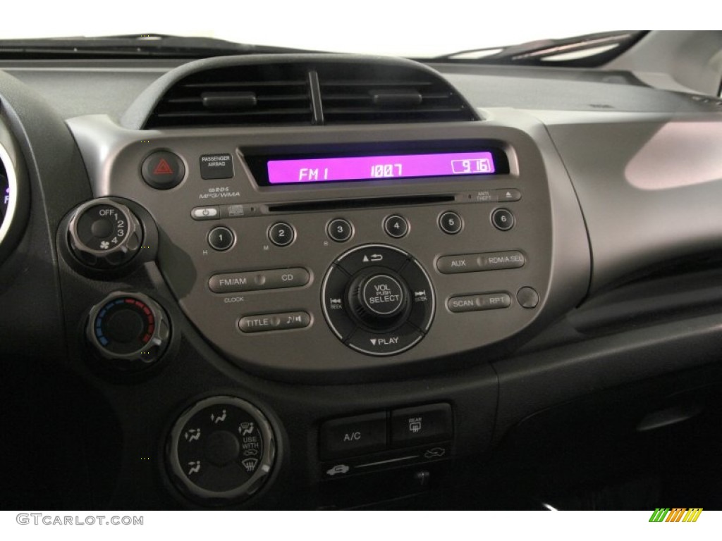 2011 Honda Fit Sport Controls Photo #88165031