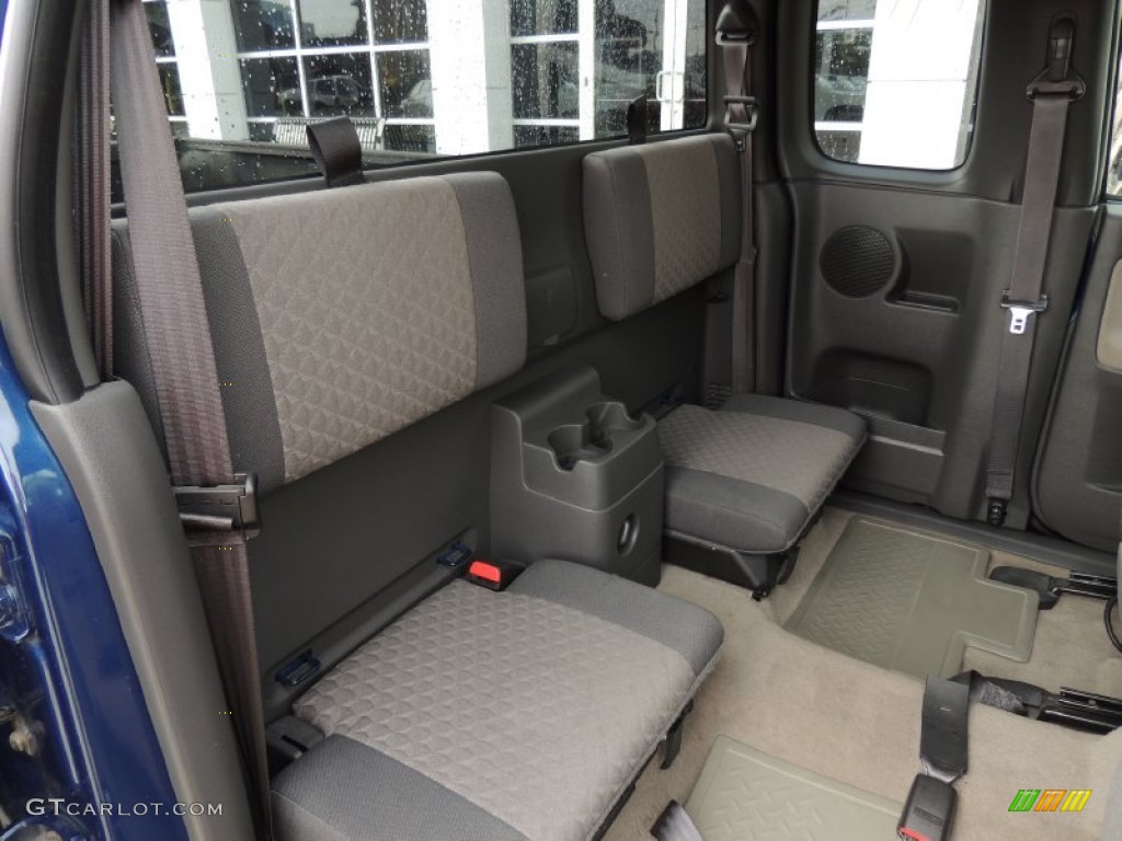 2005 GMC Canyon SLE Extended Cab Rear Seat Photo #88165166