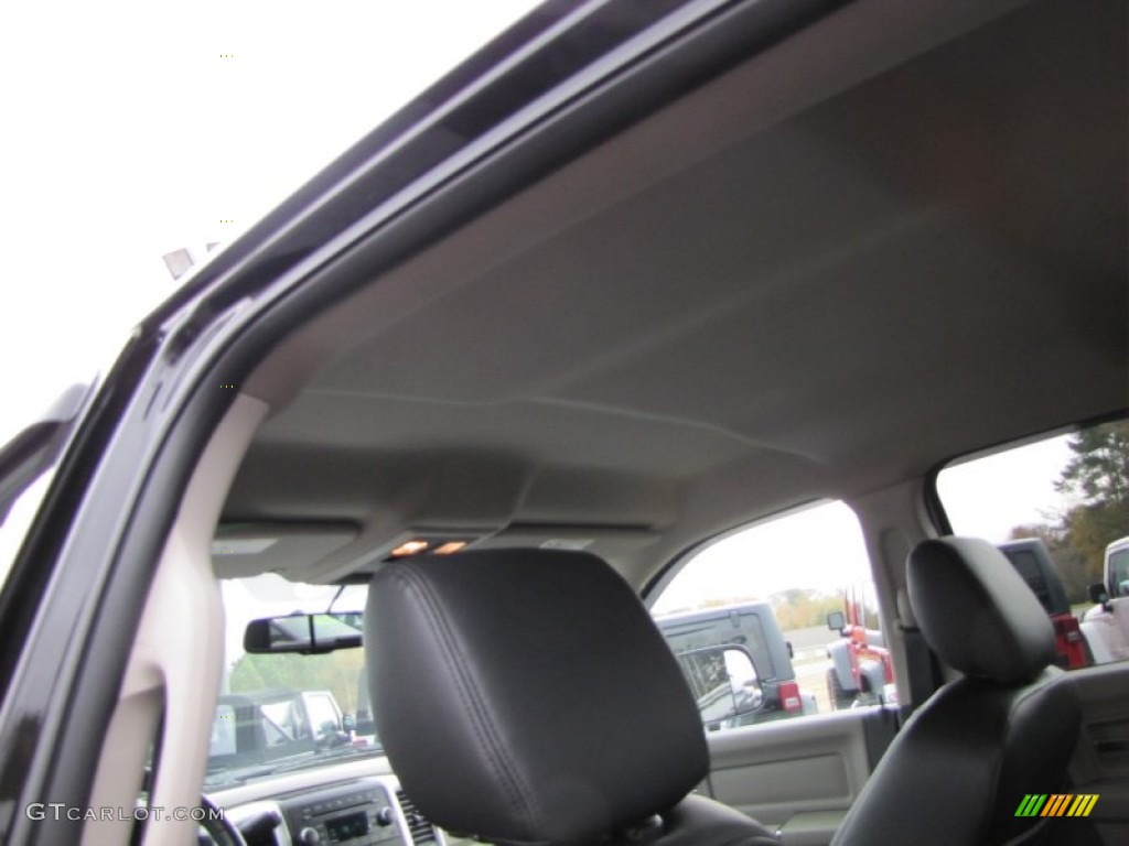2011 Ram 2500 HD Big Horn Crew Cab 4x4 - Brilliant Black Crystal Pearl / Dark Slate/Medium Graystone photo #13