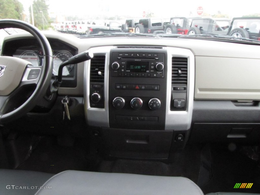 2011 Ram 2500 HD Big Horn Crew Cab 4x4 - Brilliant Black Crystal Pearl / Dark Slate/Medium Graystone photo #19