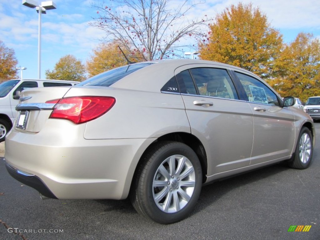 2014 200 Touring Sedan - Cashmere Pearl / Black/Light Frost Beige photo #3