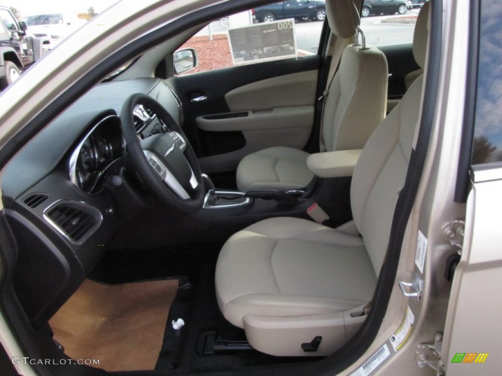 2014 200 Touring Sedan - Cashmere Pearl / Black/Light Frost Beige photo #6