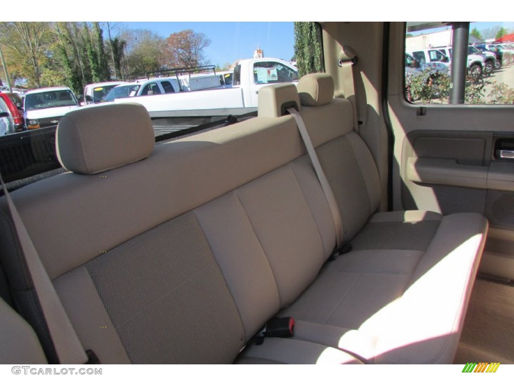 2006 F150 XLT SuperCrew - Oxford White / Tan photo #49