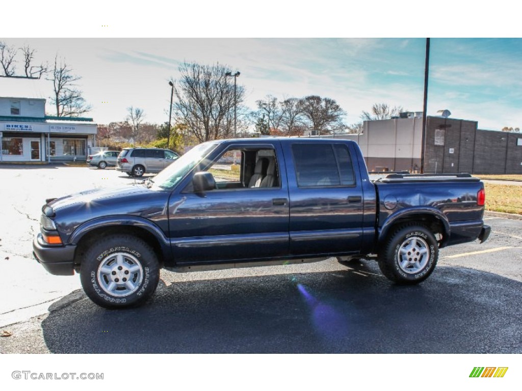 2004 S10 LS Crew Cab 4x4 - Indigo Blue Metallic / Graphite photo #3