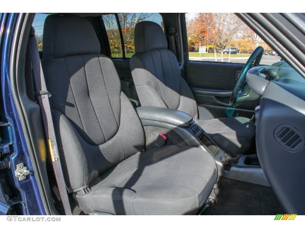 2004 S10 LS Crew Cab 4x4 - Indigo Blue Metallic / Graphite photo #10