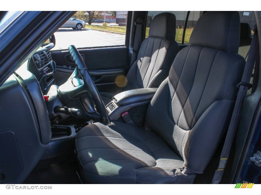 2004 S10 LS Crew Cab 4x4 - Indigo Blue Metallic / Graphite photo #12
