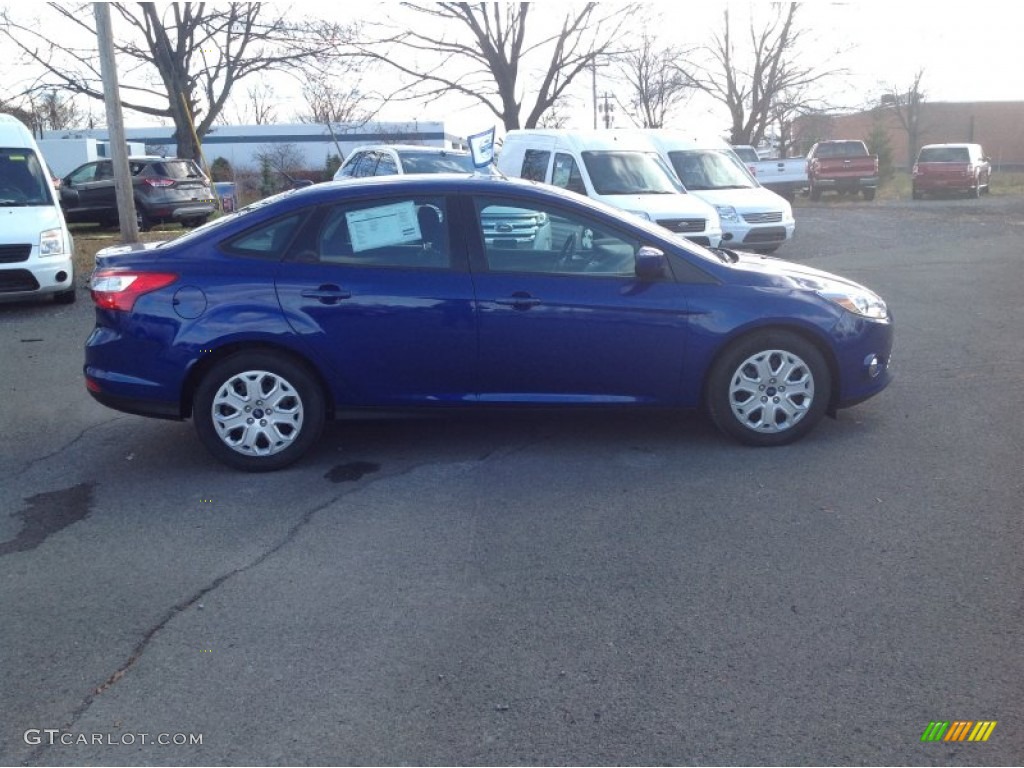 2012 Focus SE Sedan - Kona Blue Metallic / Charcoal Black photo #8