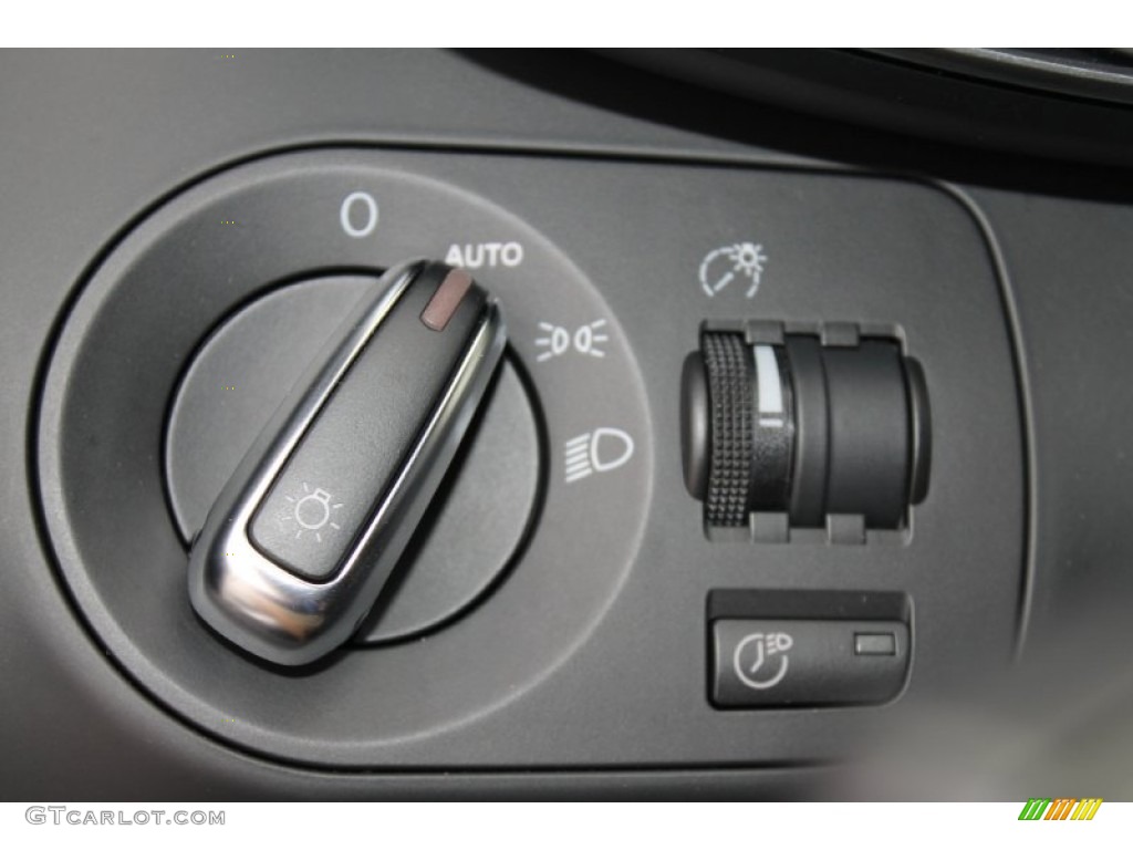 2009 Audi R8 4.2 FSI quattro Controls Photo #88180256