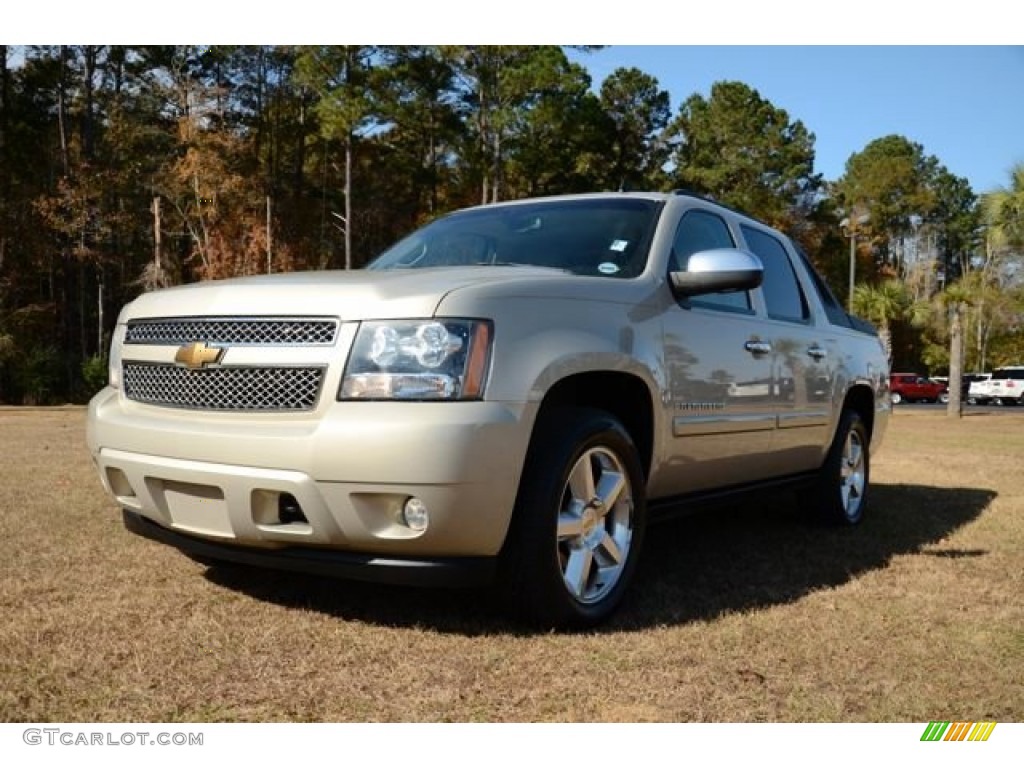 Silver Birch Metallic Chevrolet Avalanche