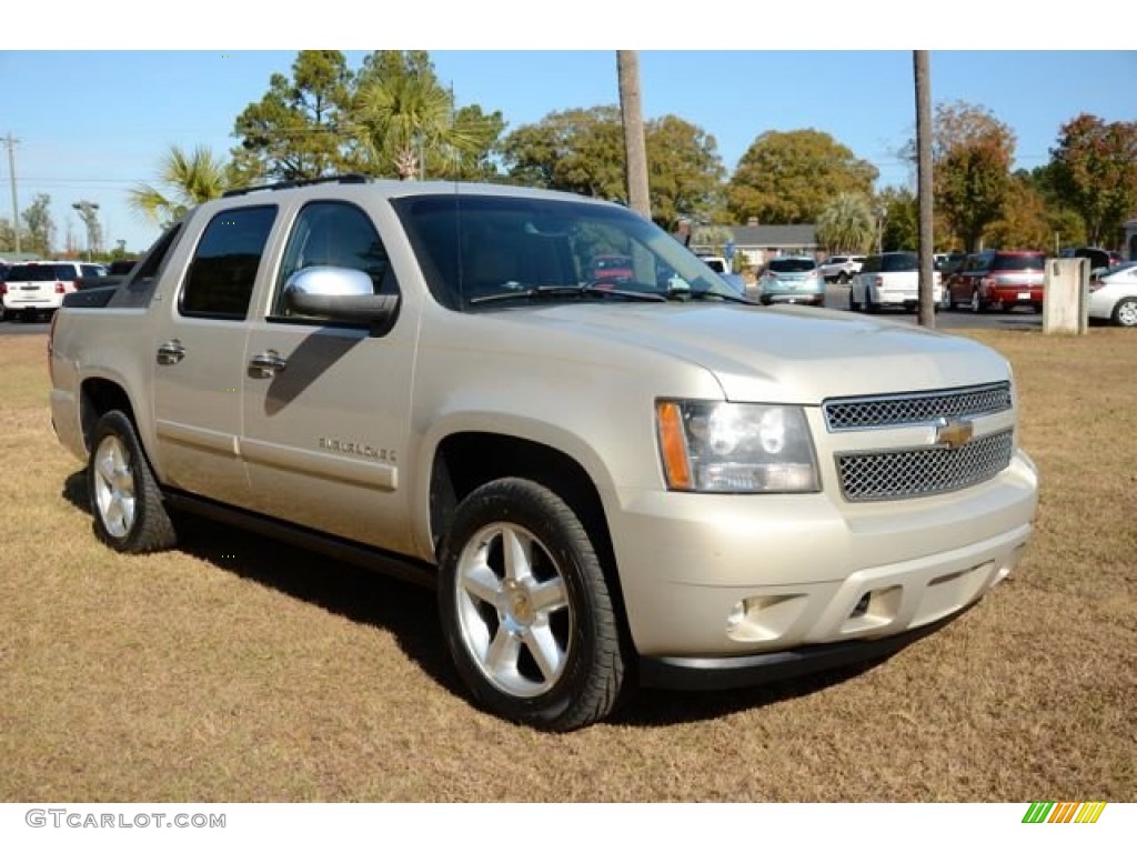 2007 Avalanche LTZ 4WD - Silver Birch Metallic / Ebony/Light Cashmere photo #3