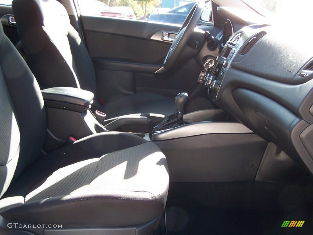 2013 Forte EX - Ebony Black / Black photo #13