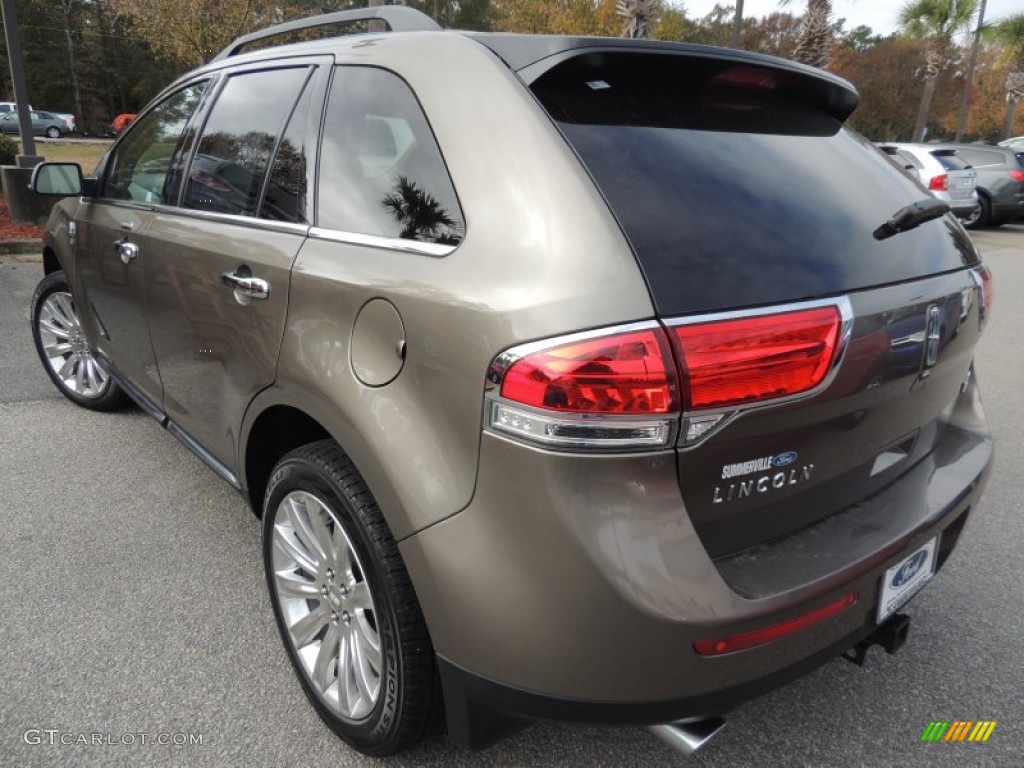 2012 MKX FWD - Mineral Gray Metallic / Charcoal Black photo #17