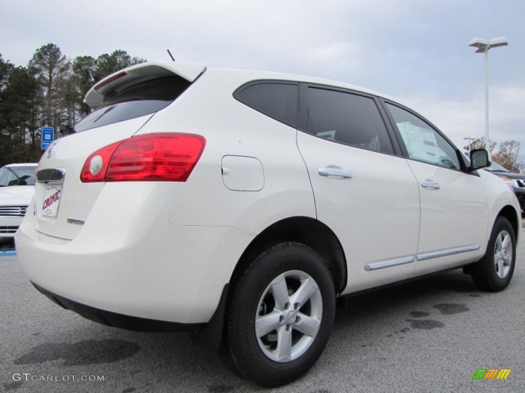 2013 Rogue S - Pearl White / Gray photo #5